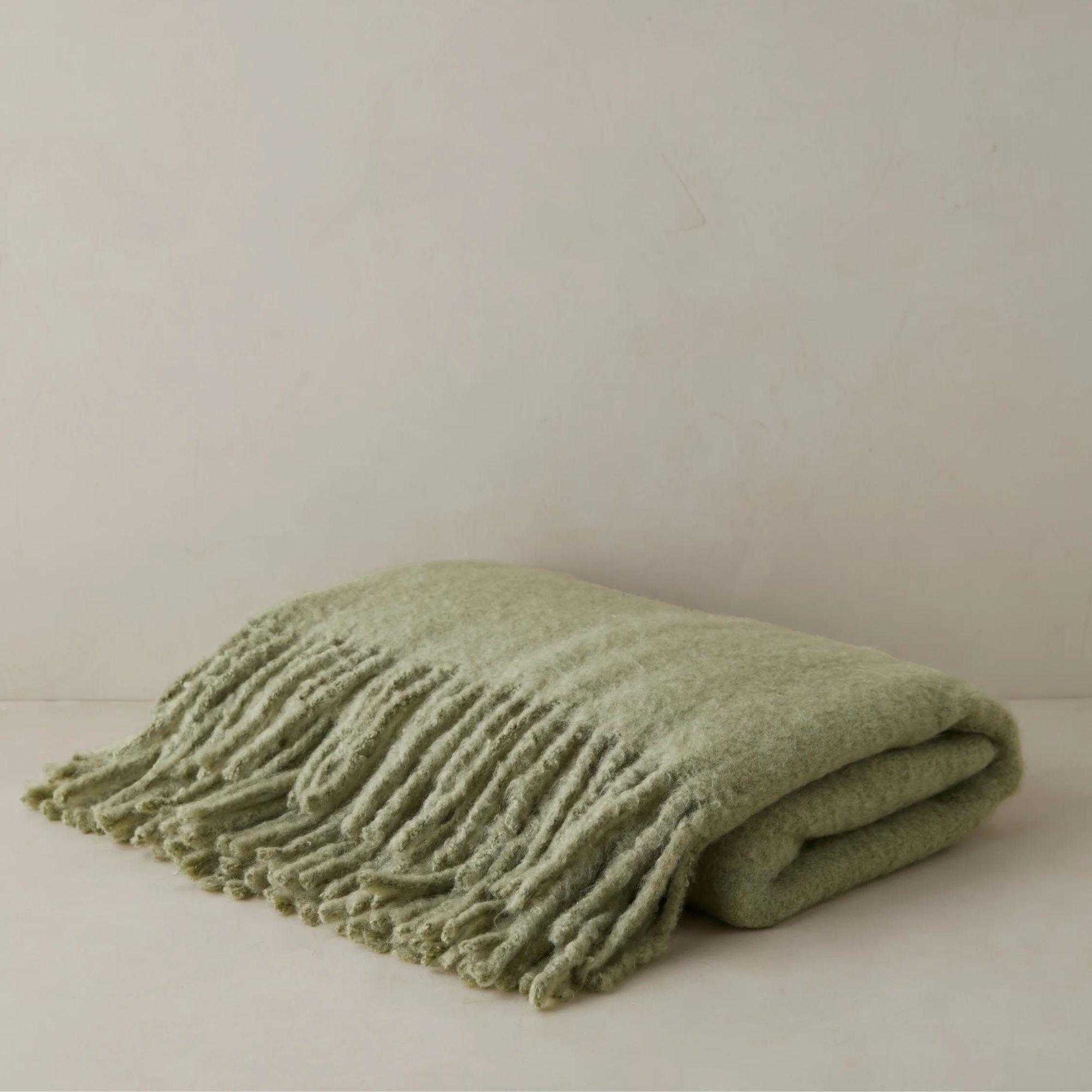 Snug Throw