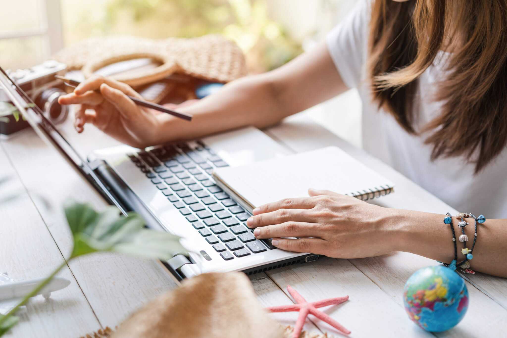Booking Last Minute Travel Deals? Beware Of AI Scams