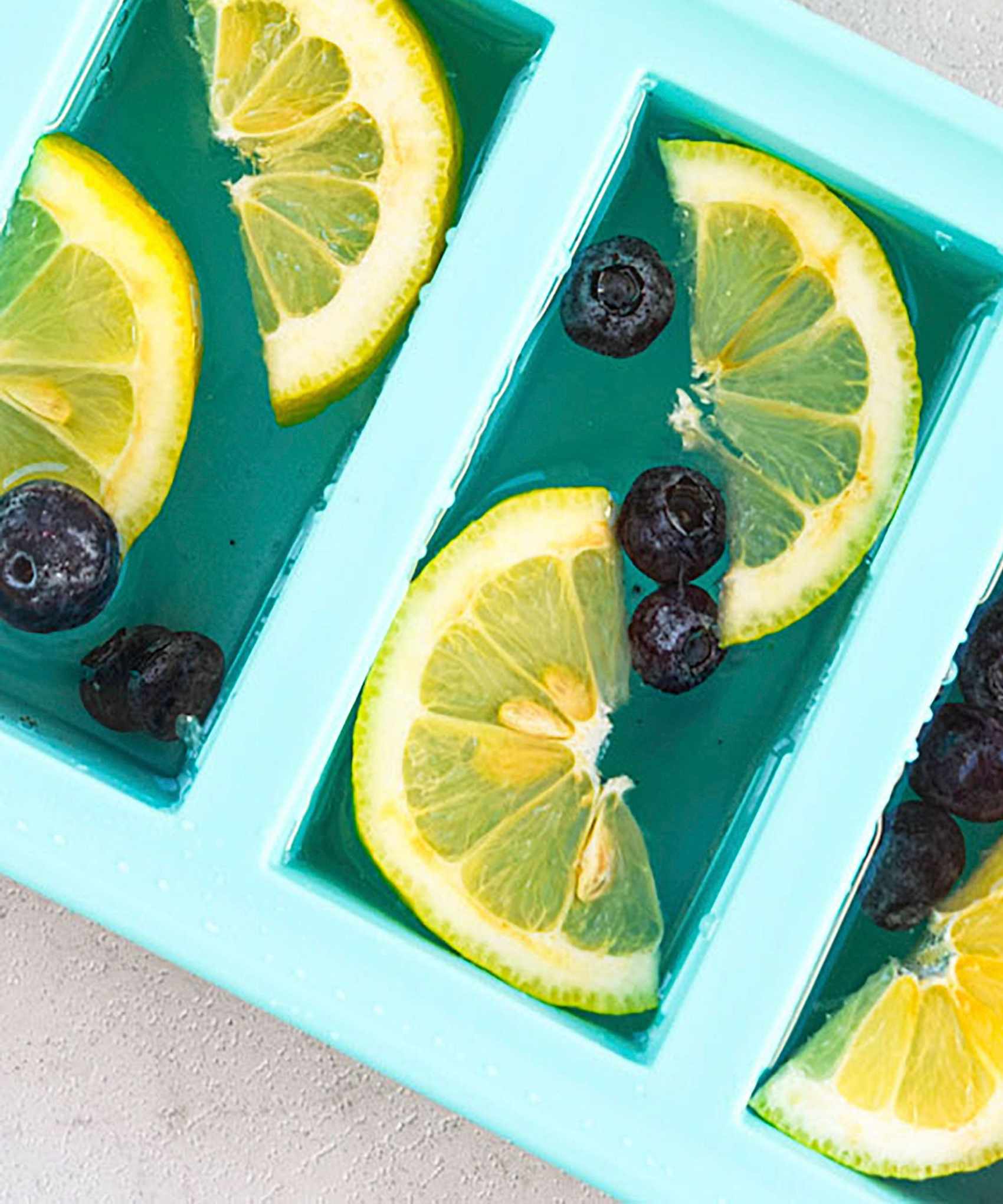 Souper Cubes fruity ice cubes with lemon and blueberries