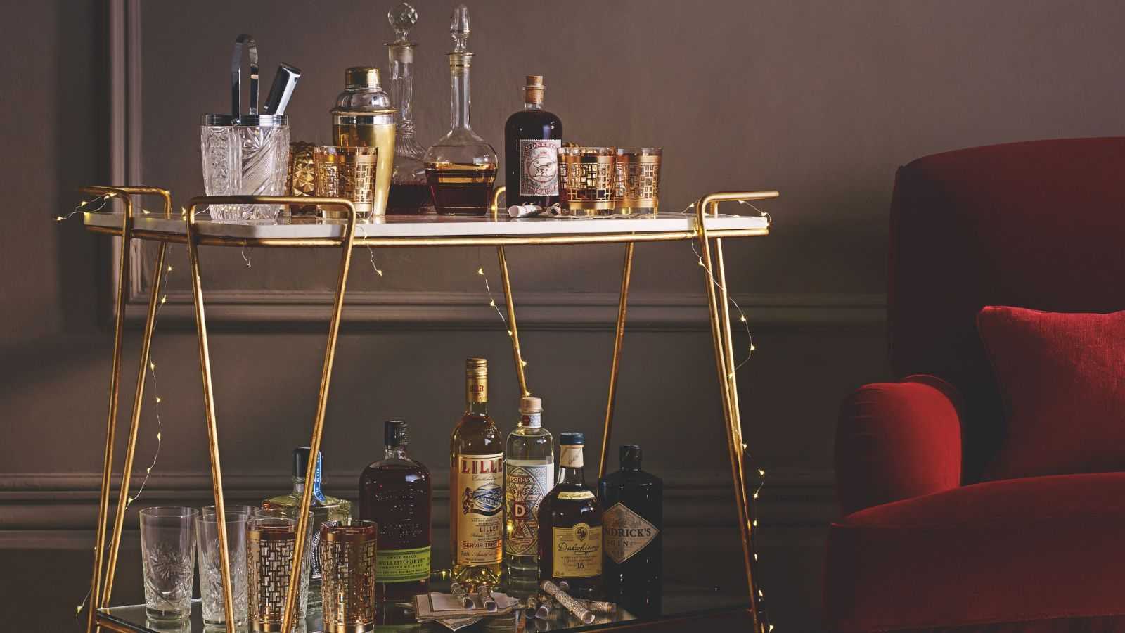 How to Host a Cocktail Party, According to Experts