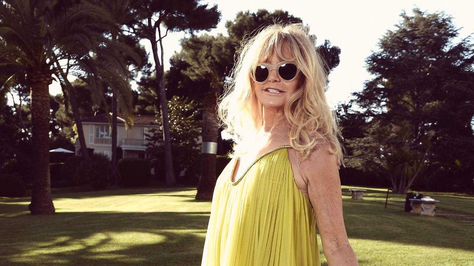 Goldie Hawn’s 1970s Hedging Is a Tudor-Style Masterclass in Balancing Architecture and Seclusion for the 2026 Season