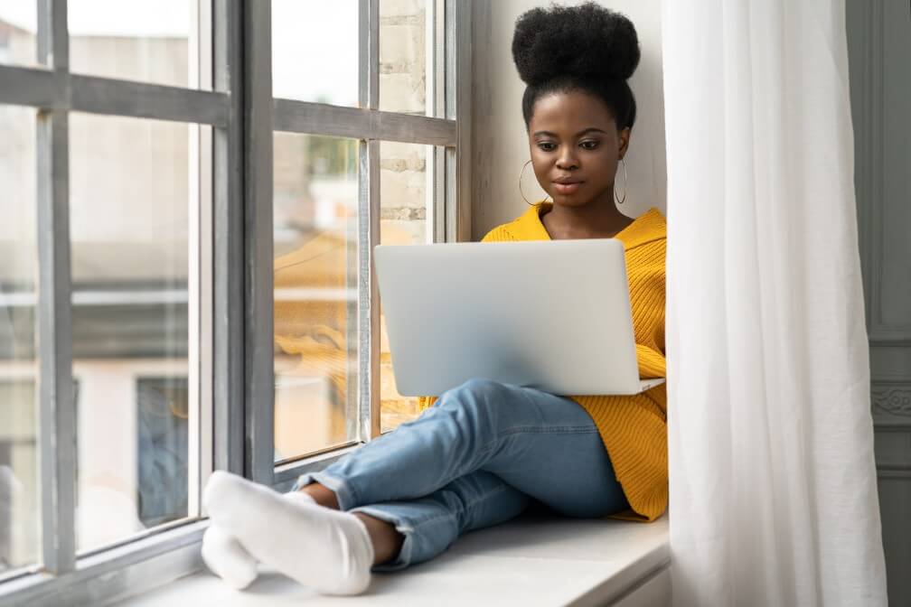 4 Women On How They Reached A Six-Figure Salary