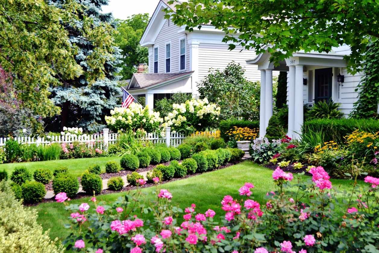 Buying Or Selling A Home Virtually? Yep, It’s Totally Doable — And It's Popular