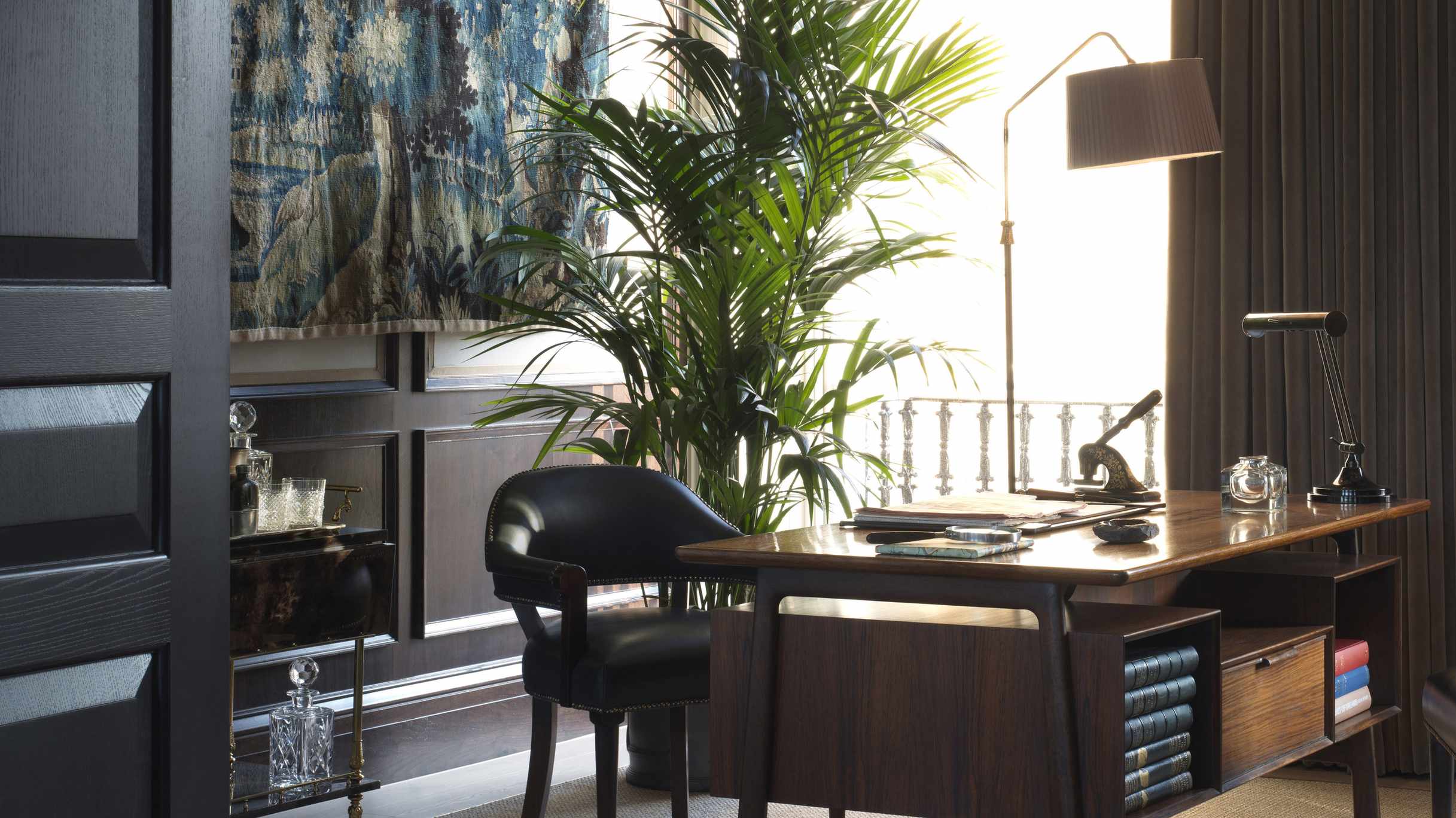 Home office on Marylebone Terrace by Albion Nord