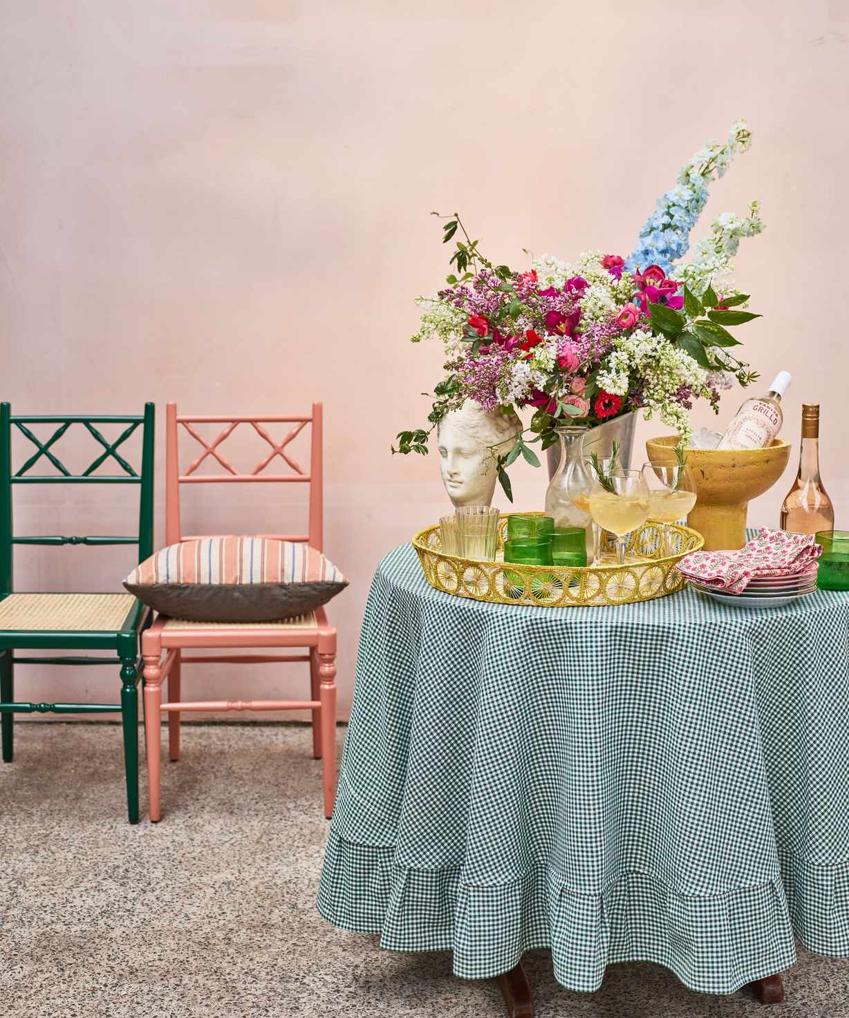 Dining table styling