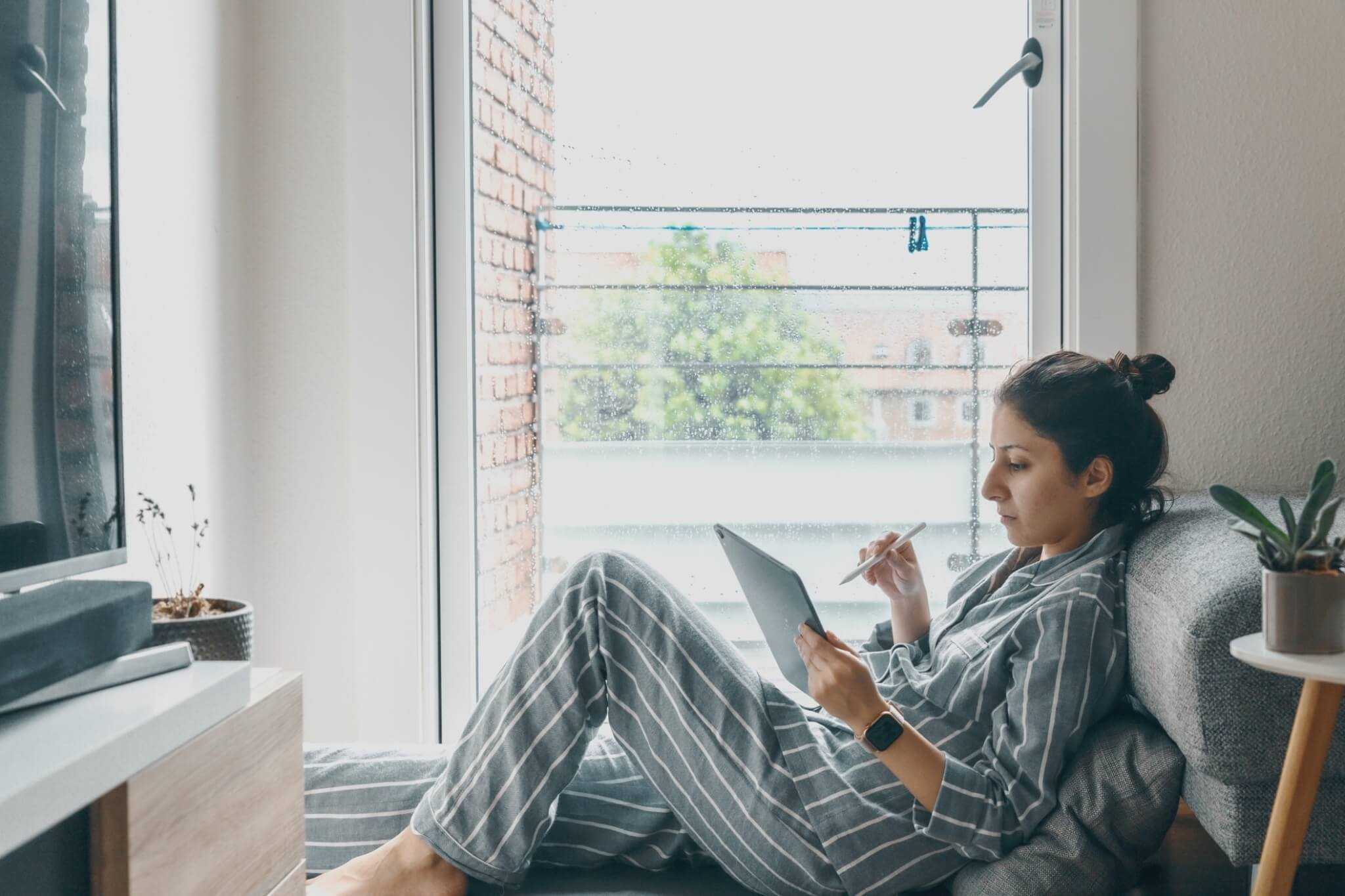 Suddenly Working From Home? HerMoney Readers Weigh In On How To Rock Any WFH Situation
