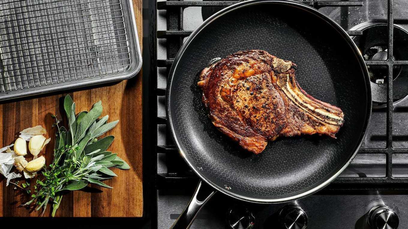 Forget Flowers – Hexclad’s Cult-Favorite Cookware Is a Mother’s Day Gift Home Cooks Will Use Every Day (And It’s Now on Sale)