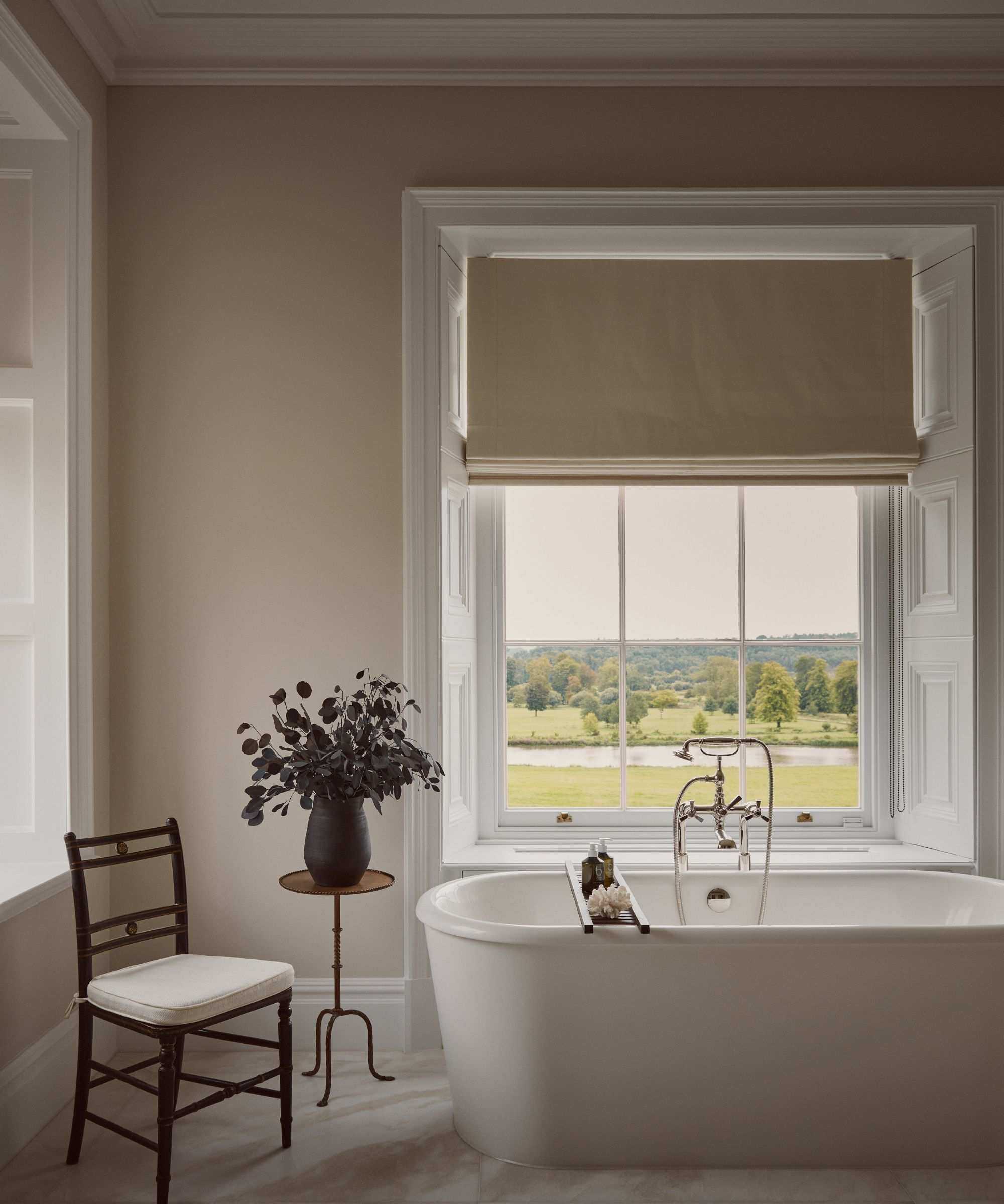 Neutral bathroom