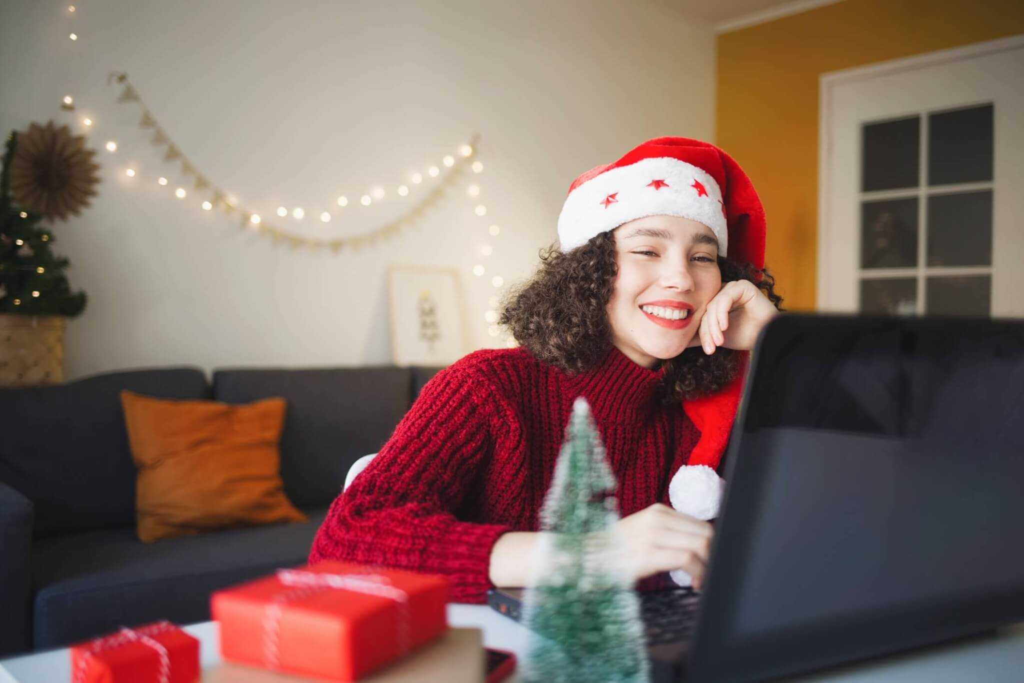 How To Stop Overspending this Holiday Season