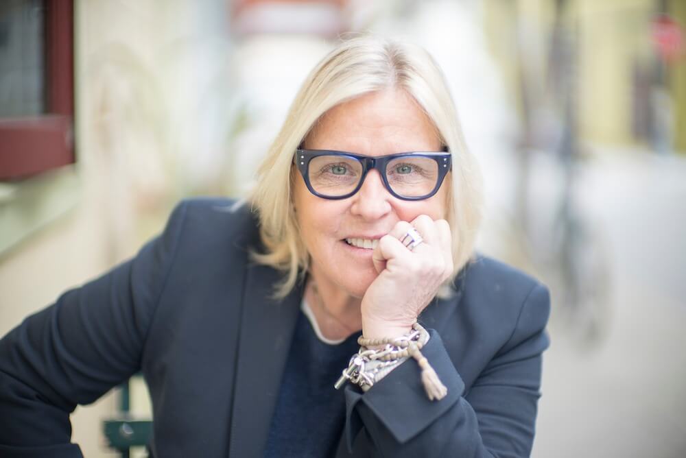HerMoney Podcast: Color Commentary With Amy Errett (Episode 158)