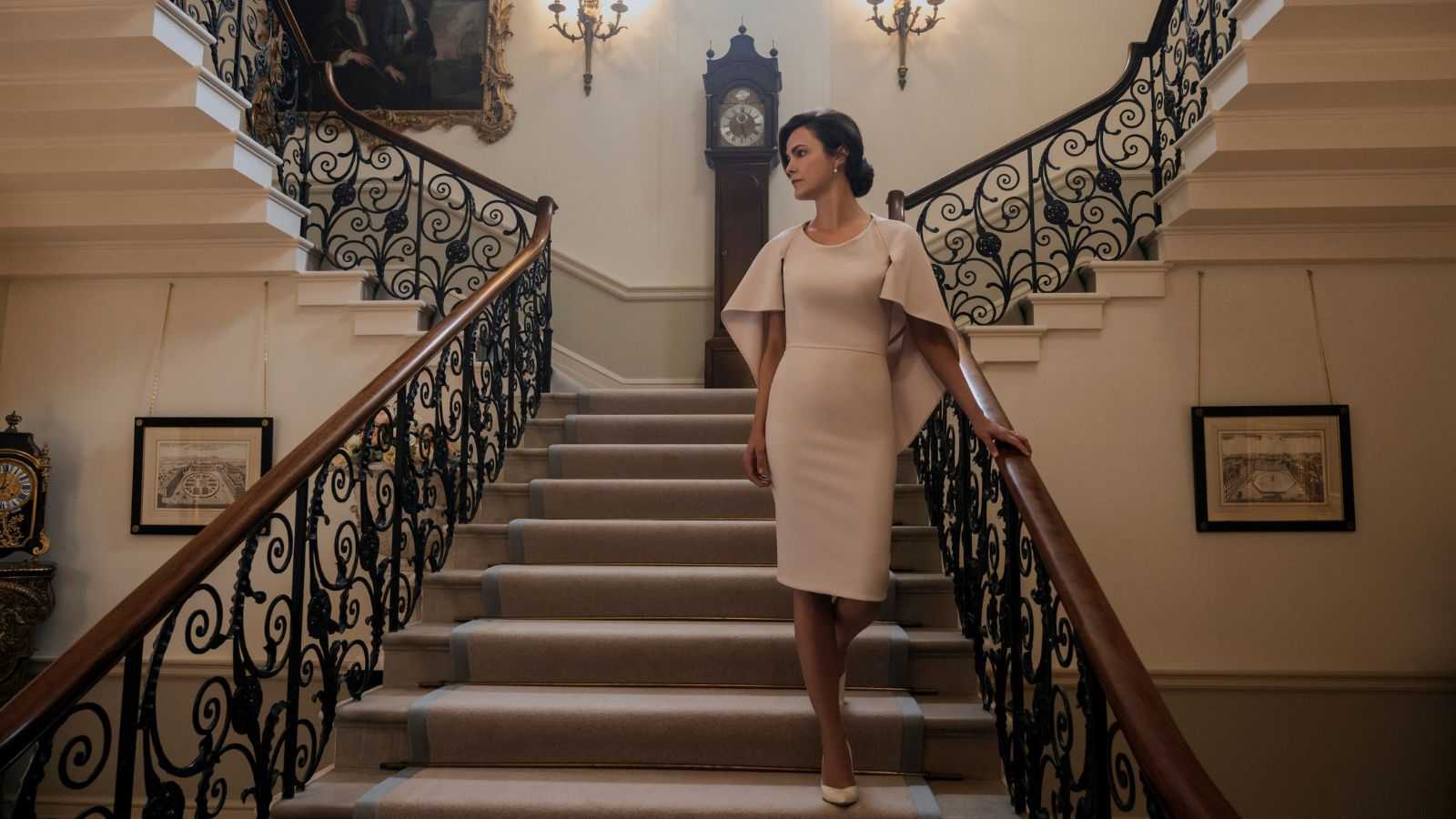 I constantly return to these 10 Netflix shows for interior design inspiration – the unique sets are eternally stylish