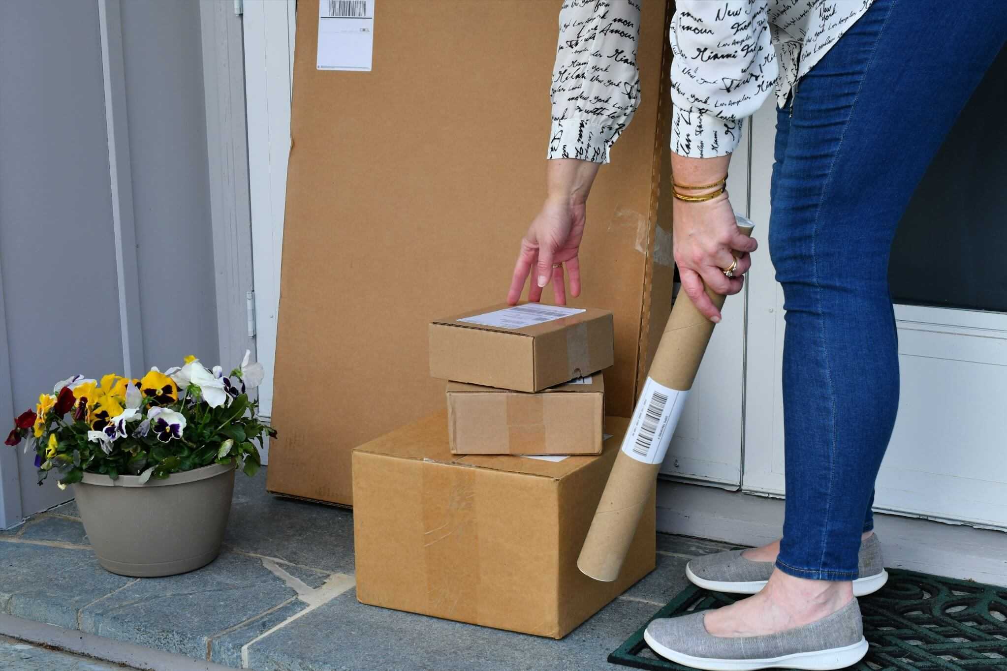 3 Bad Spending Habits To Kick To The Curb Once And For All