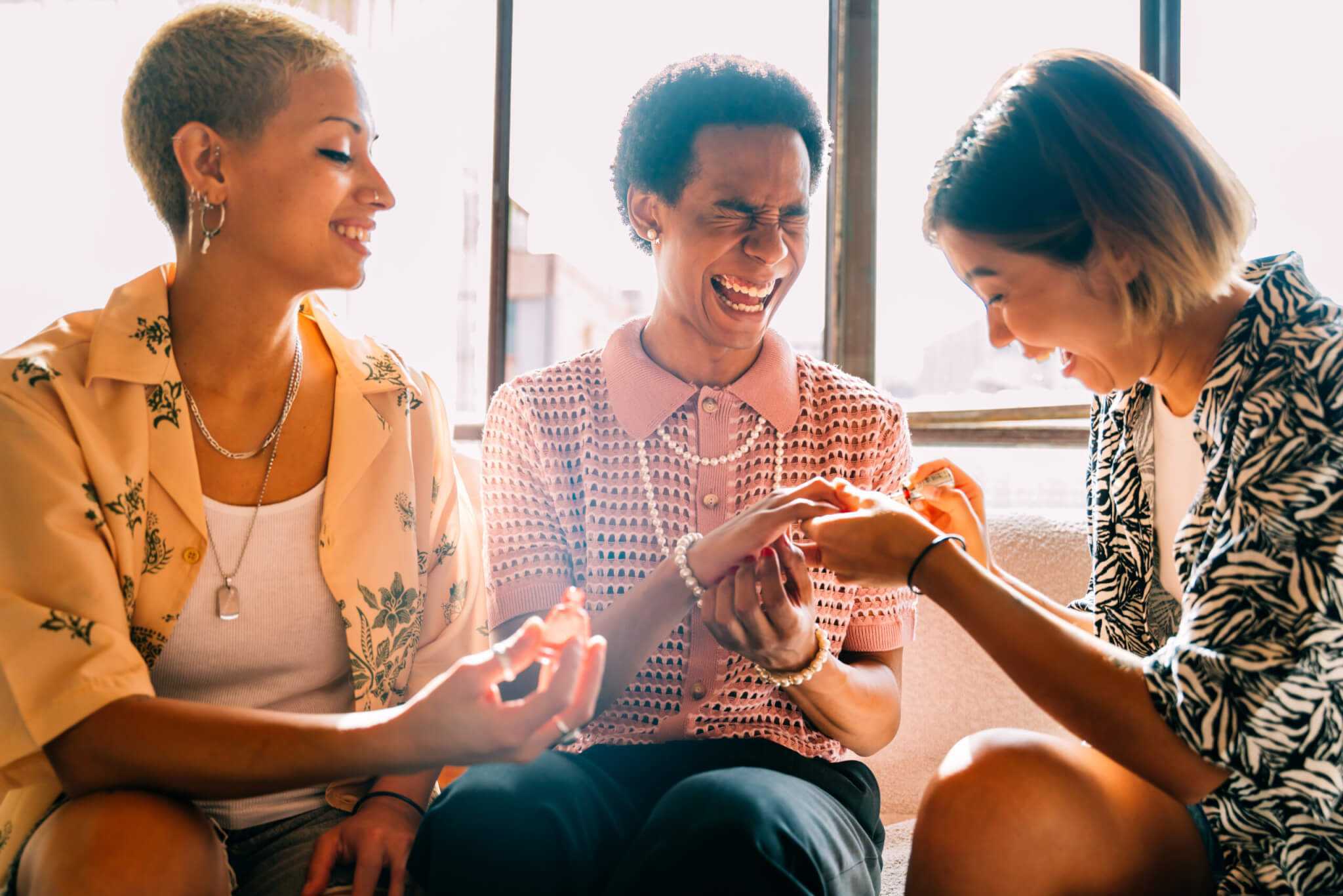 How To Be A Good Friend (Without Going Broke)