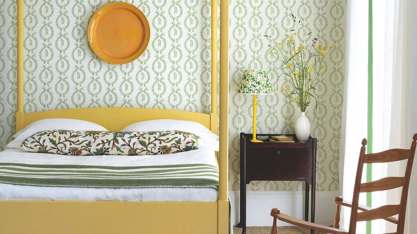 Never Scent Your Bedroom with This Common Fragrance That Actually Disturbs Your Sleep – Plus the Replacement Aromatherapists Always Use