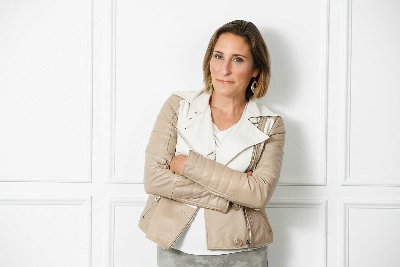 How To Handle Mean Girls At Work With Rosalind Wiseman