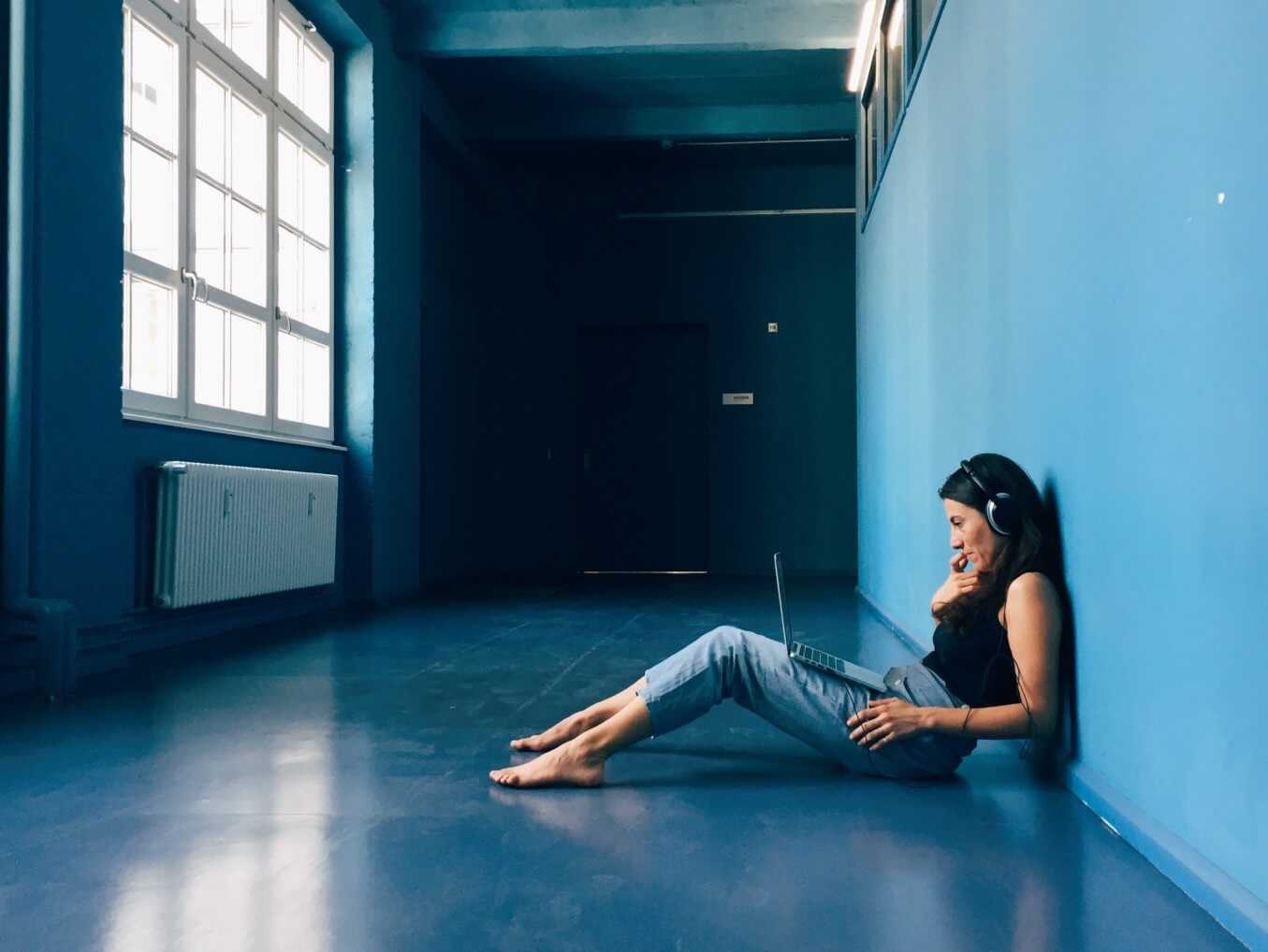 How Do You Choose a Student Loan?