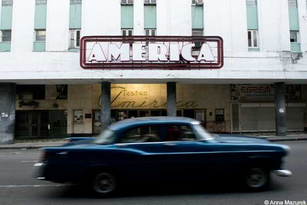 Photo Guide to Havana: Teatro America