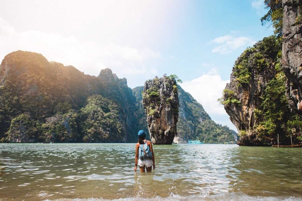How I Traveled the World For 18 Months And Saved Money