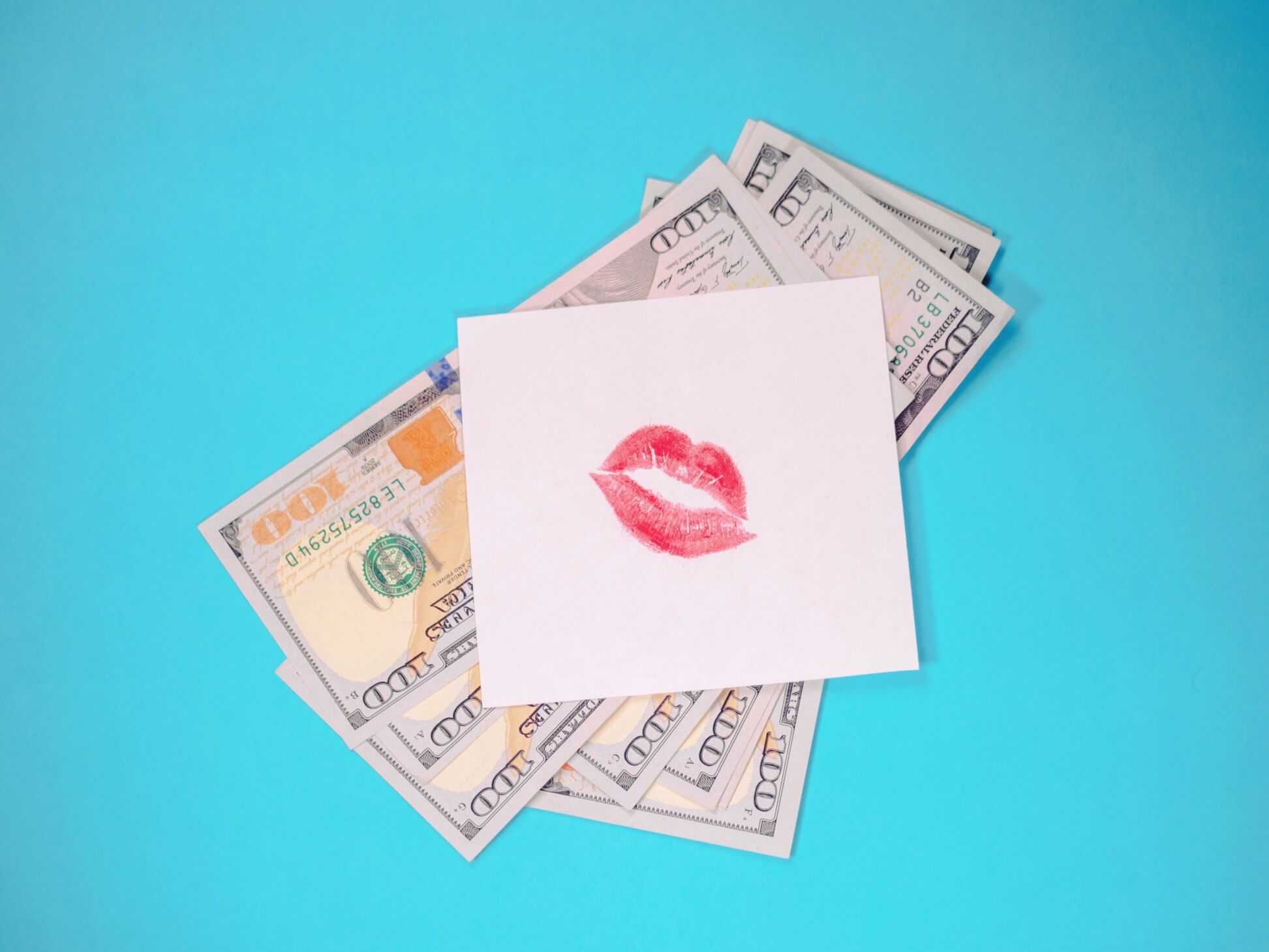 How to Handle Financial Challenges in Relationships