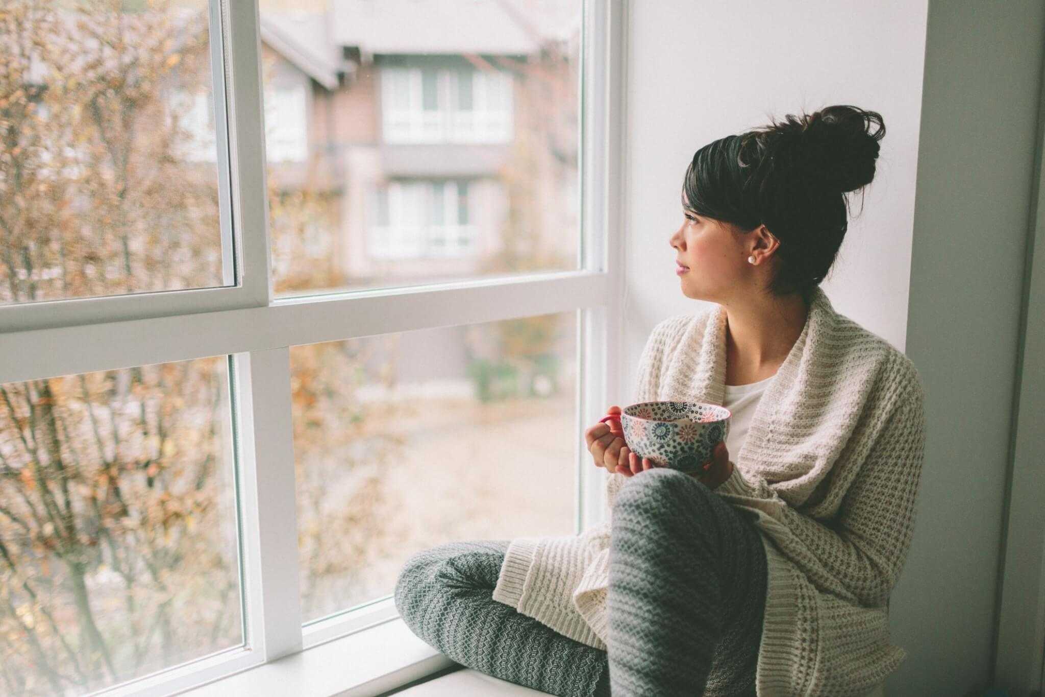 How to Stick to a Budget When You Have SAD
