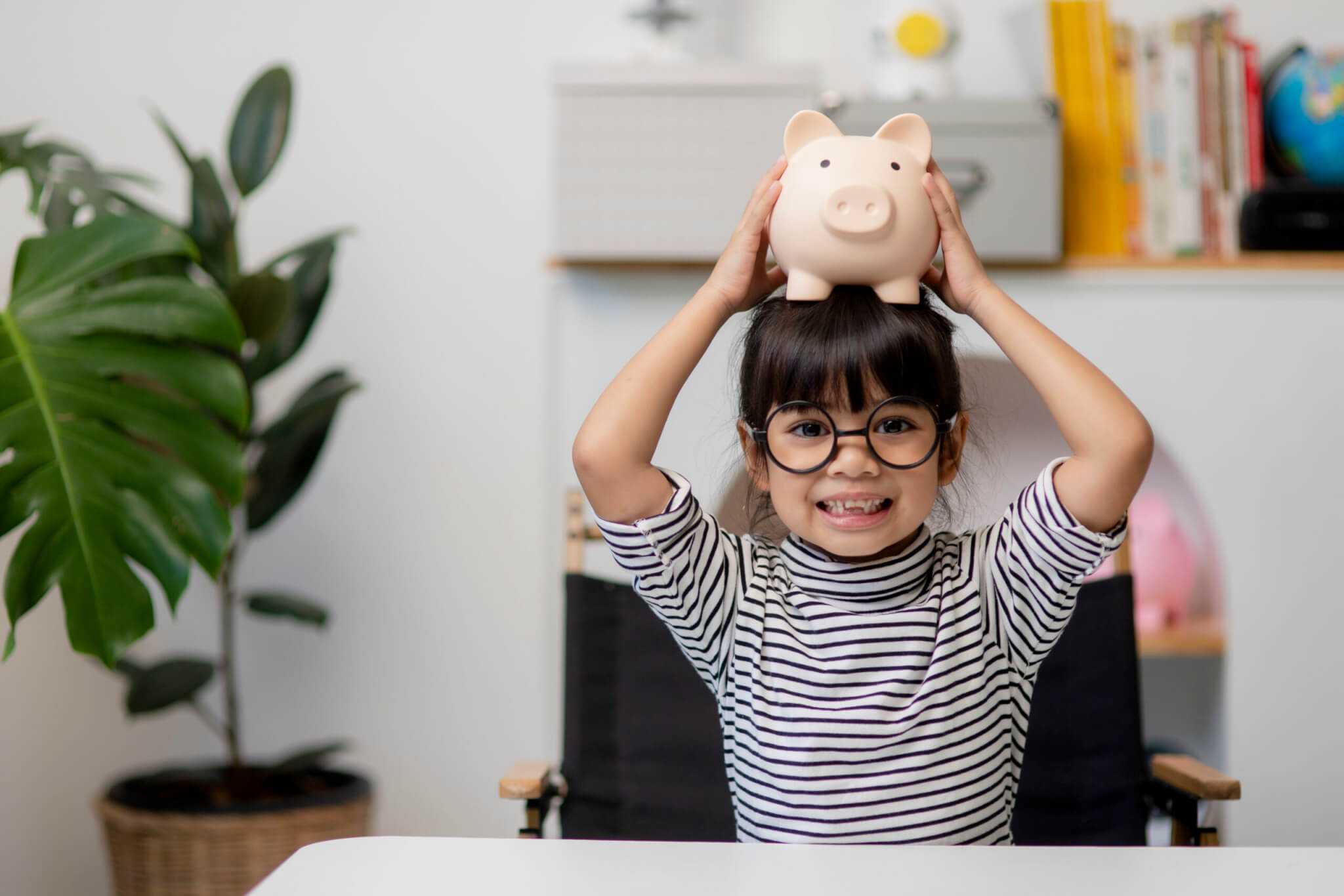 5 Easy Ways to Teach Children About Money