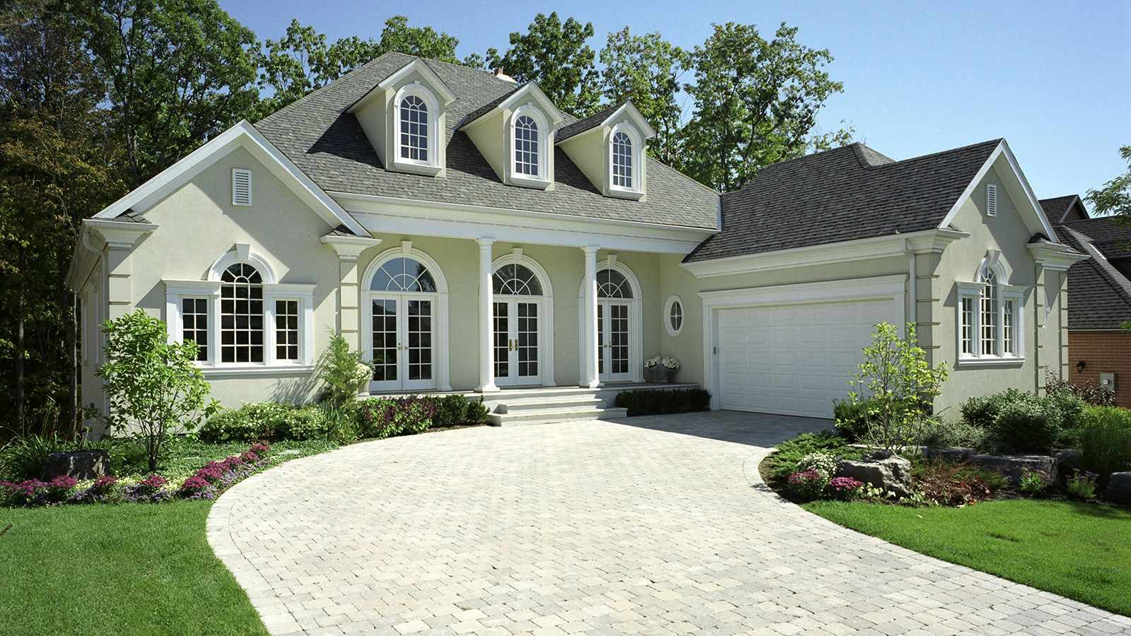 How to make your driveway look more inviting – 9 ideas that won't break the bank