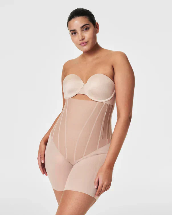 Guide to Women's Girdles: Shaping, Support and Style