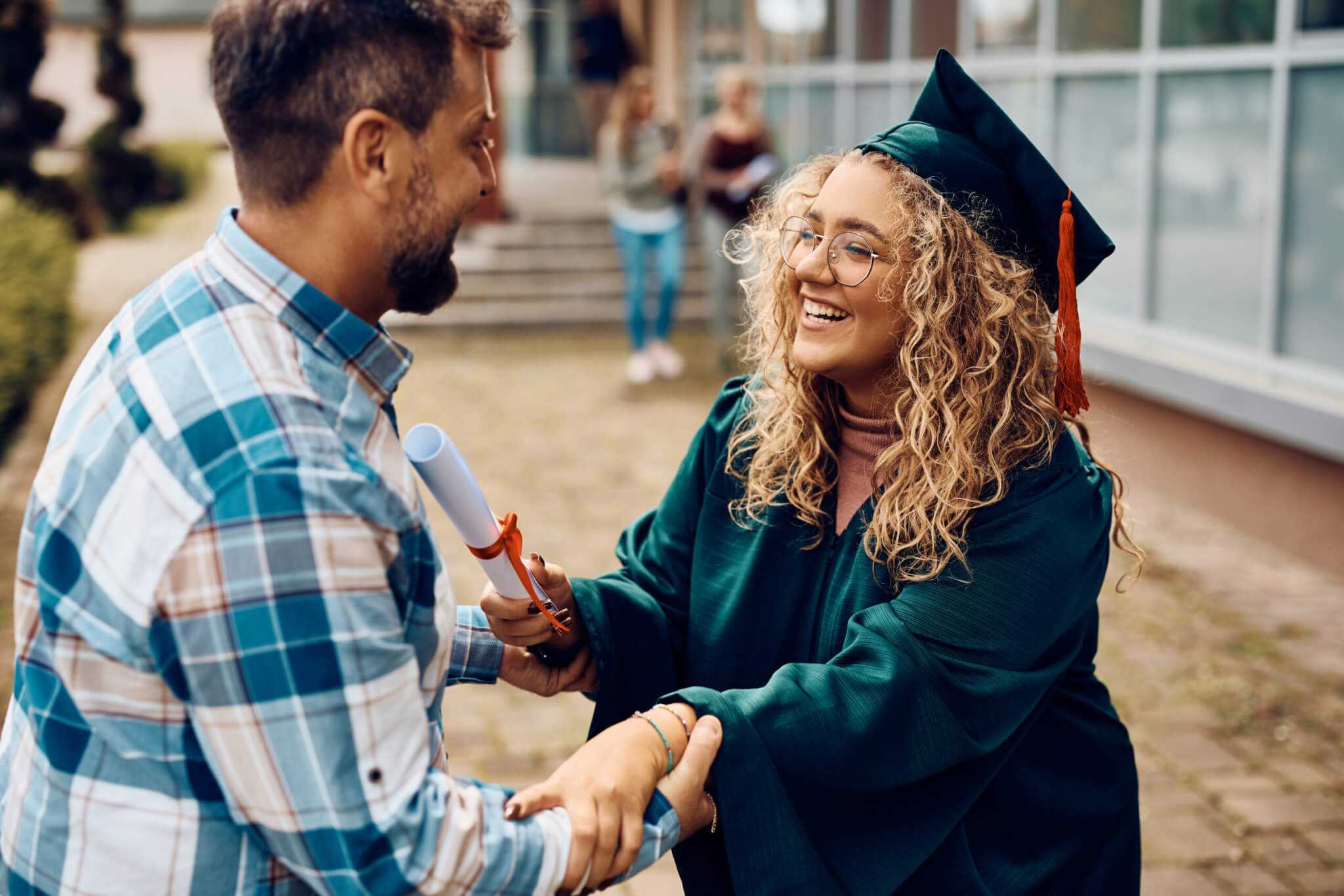 How To Help Young Adult Children Achieve Financial Independence